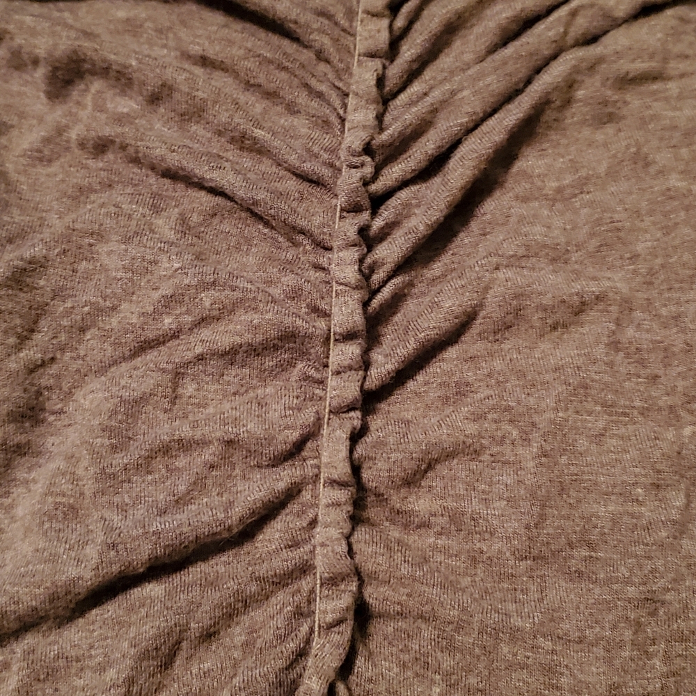 Max Studio Ruched Grey Top - Picture 3 of 4